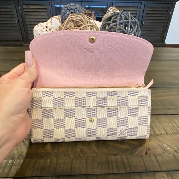 Louis Vuitton Wallet - Picture 4 of 8